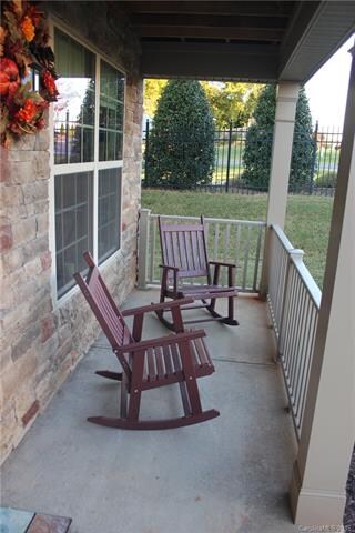 104 Carolinian Dr, Statesville, NC 28677 - photo 3