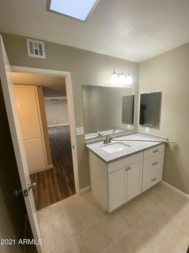 6F4D6E38-C8F7-4060-ABCC-FBB8A77E876B