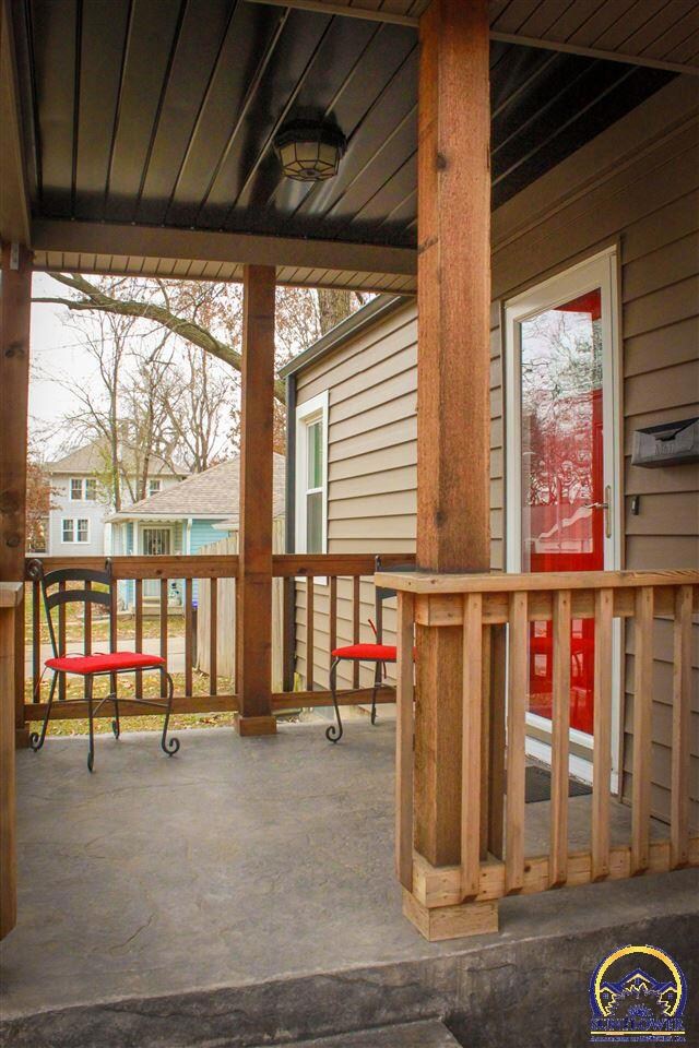 615 SW Randolph Ave, Topeka, KS 66606 - photo 2