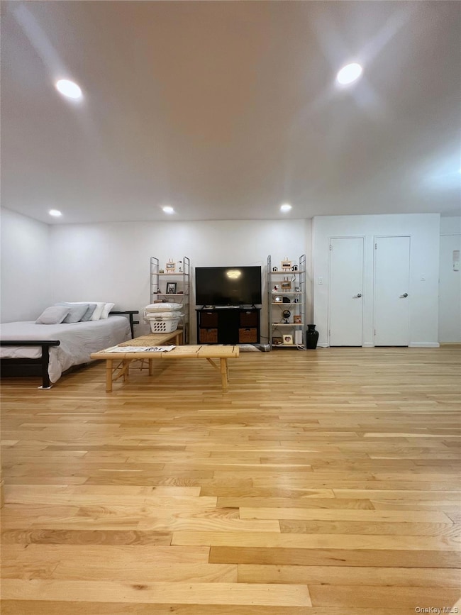 Emily Towers unit 4, Flushing, NY 11354 - photo 2