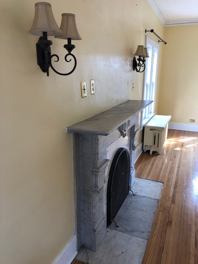 1204 Garfield Ave, Aurora, IL 60506 - photo 2