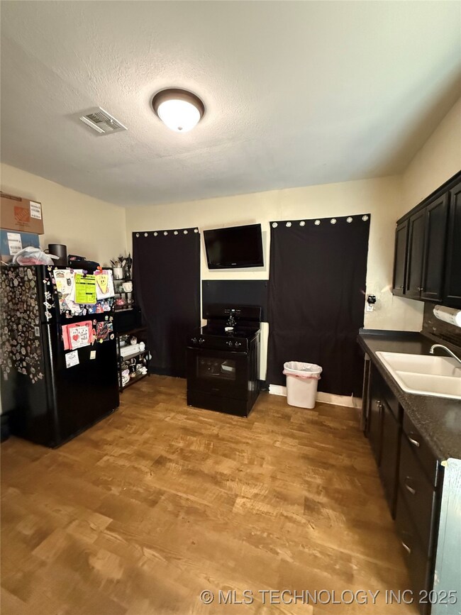 901 A St SE, Ardmore, OK 73401 - photo 6