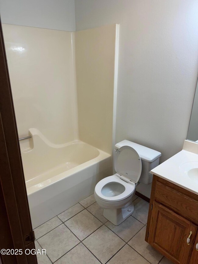 3111 Adele Ct unit 13, Joplin, MO 64804 - photo 6