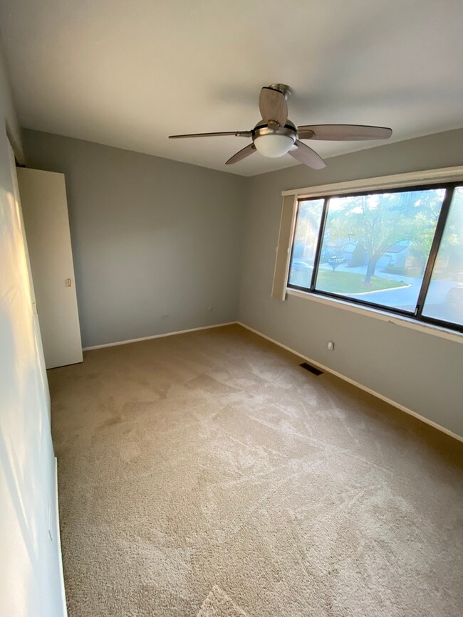 3436 Golfview Dr, Hazel Crest, IL 60429 - photo 4