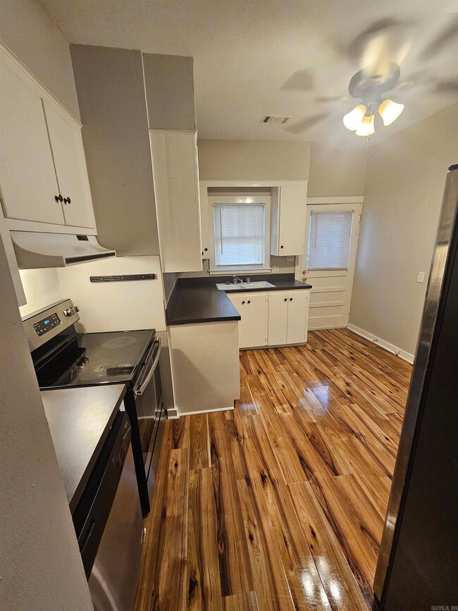 718 N Ash St, Little Rock, AR 72205 - photo 3