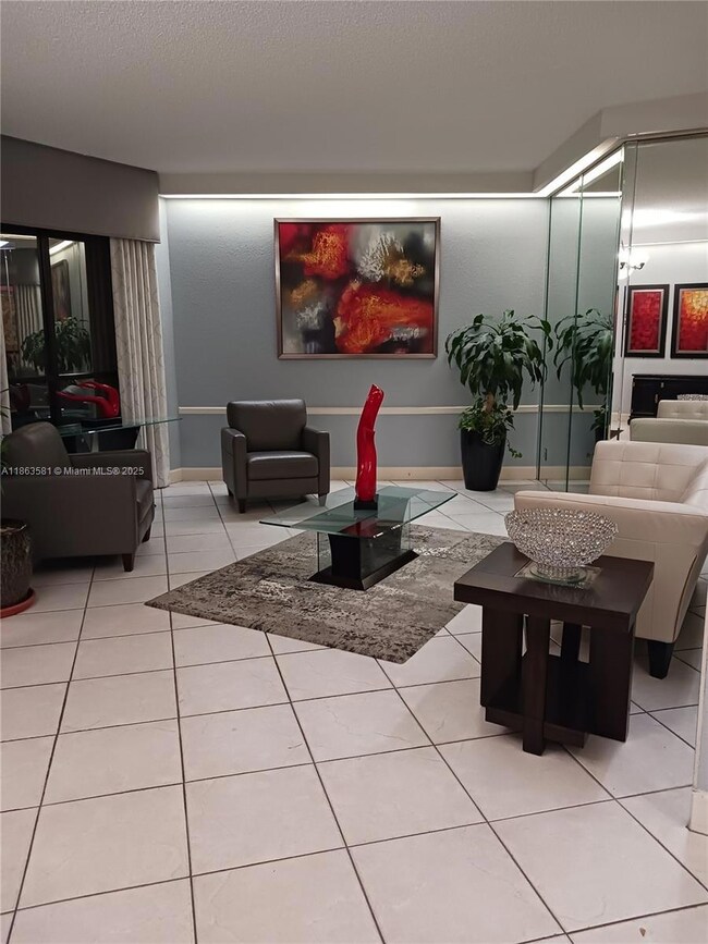 1000 St Charles unit 615, Pembroke Pines, FL 33026 - photo 4