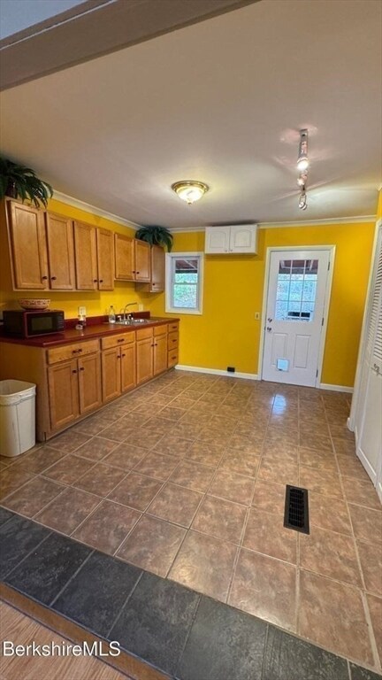 26 Bradford St, North Adams, MA 01247 - photo 7