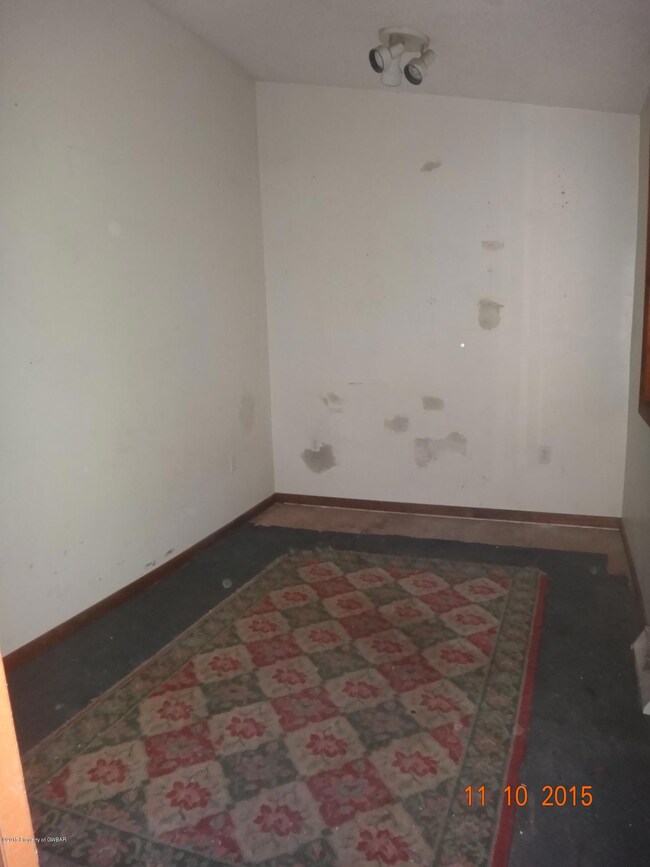 69 W Poplar St, Nanticoke, PA 18634 - photo 7