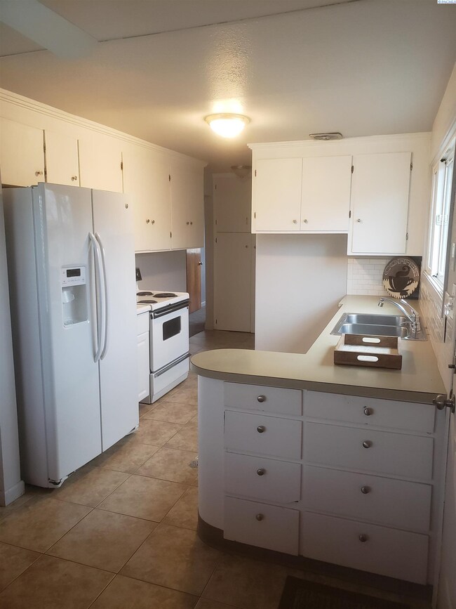 500 S Olson St, Kennewick, WA 99336 - photo 7