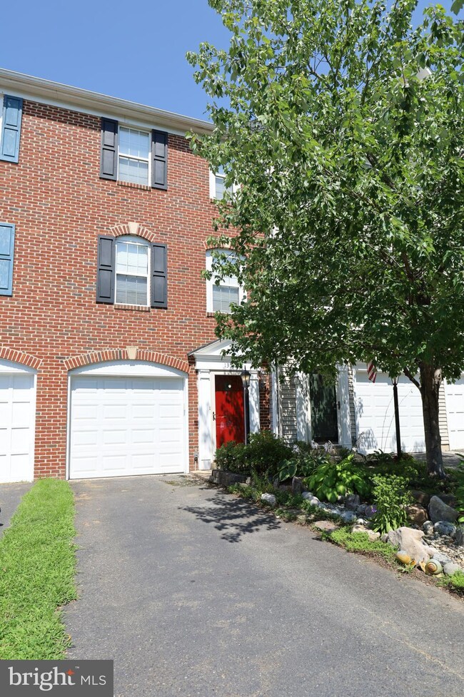 13528 Grouserun Ln, Bristow, VA 20136 - photo 2