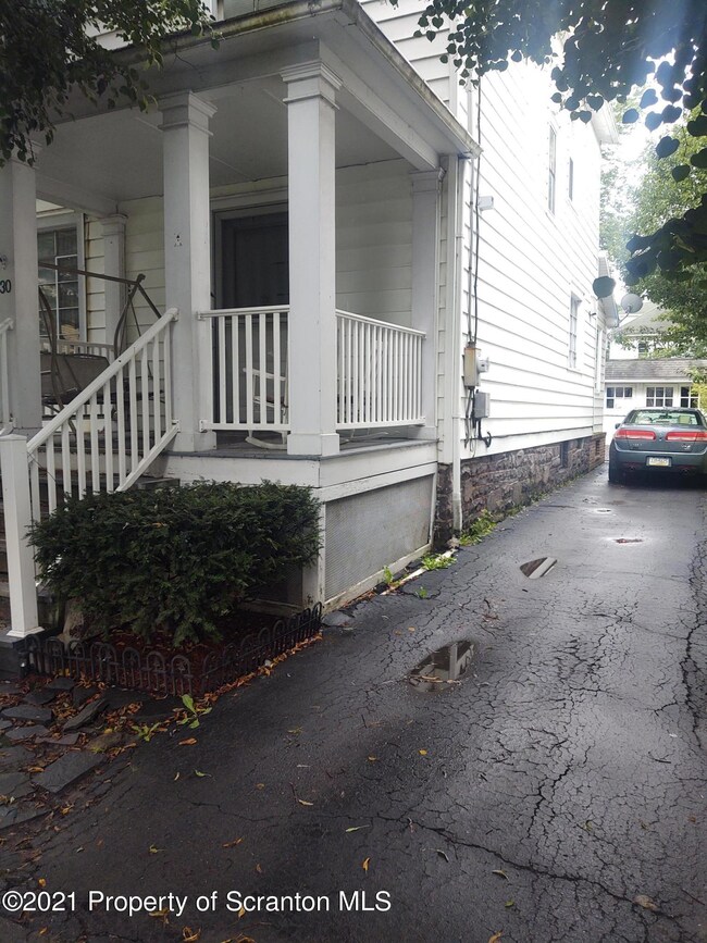 30 Lawrence St, Wilkes Barre, PA 18702 - photo 3