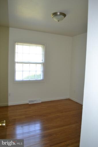 21452 S Essex Dr, Lexington Park, MD 20653 - photo 2