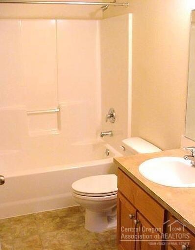 63189 Lancaster St, Bend, OR 97701 - photo 5