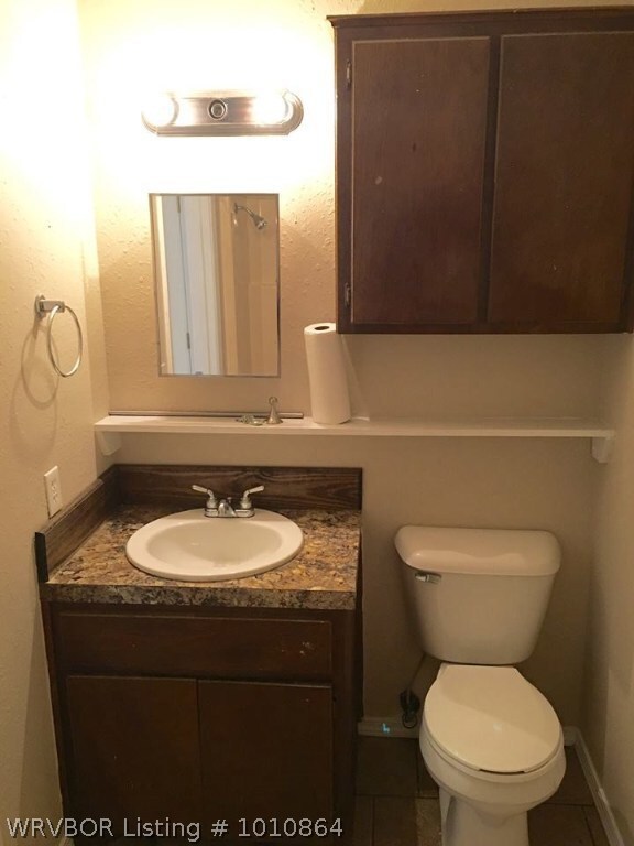 39124 Cedar St unit 3, Howe, OK 74940 - photo 5