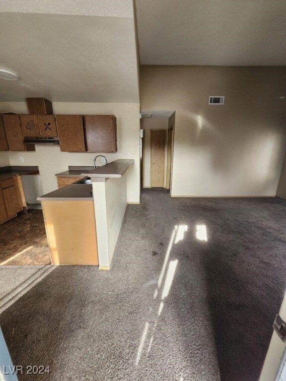 4646 Tracylynn Ln unit D, Las Vegas, NV 89121 - photo 2