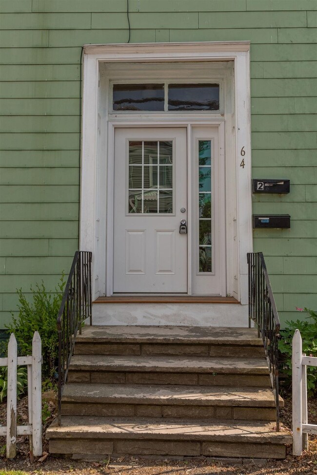 64 Thompson St, Troy, NY 12180 - photo 5