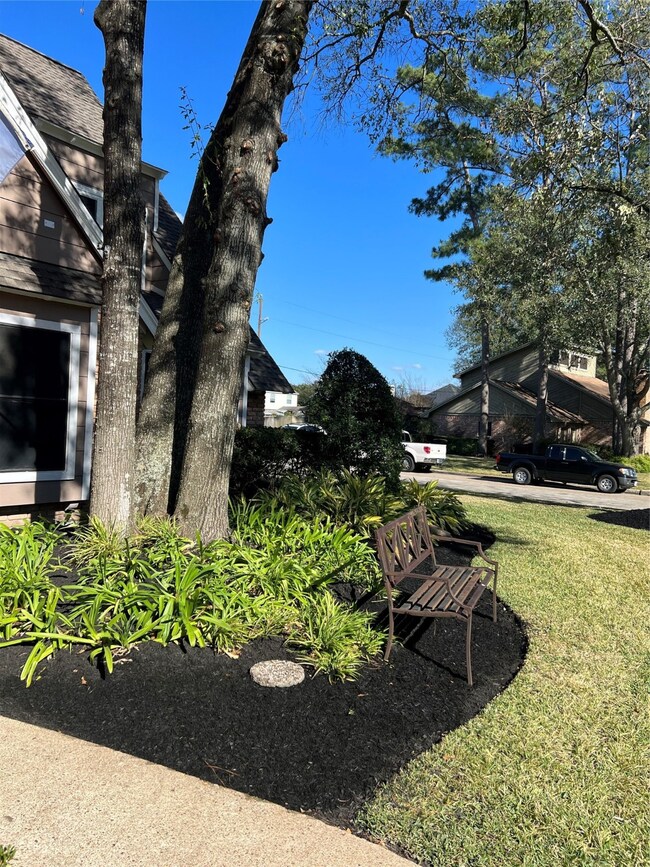 11602 Gatesden Dr, Tomball, TX 77377 - photo 7