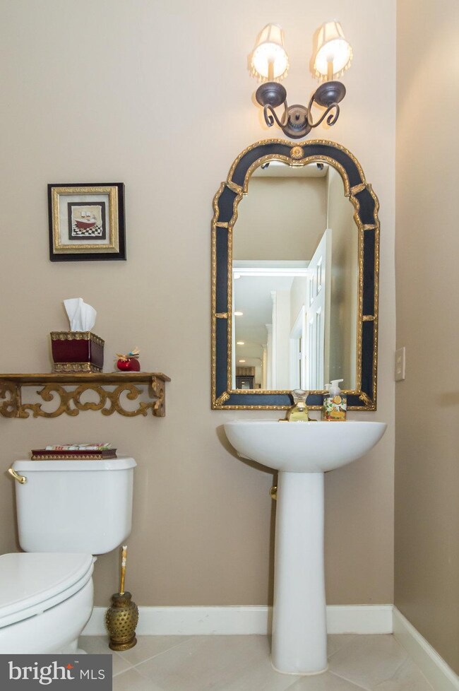 4311 Hollowstone Ct, Chantilly, VA 20151 - photo 6