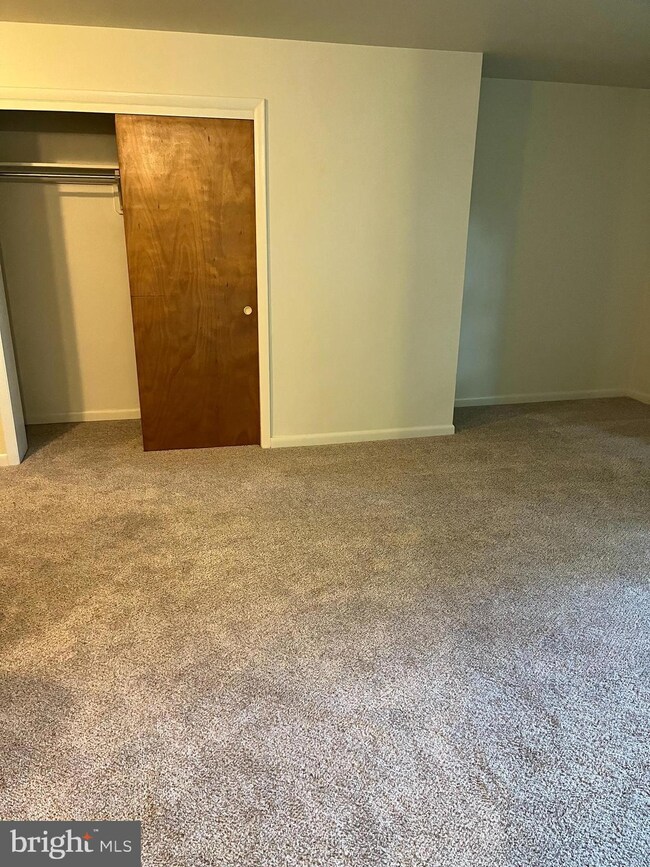 643 Main St unit B-5, Pennsburg, PA 18073 - photo 6