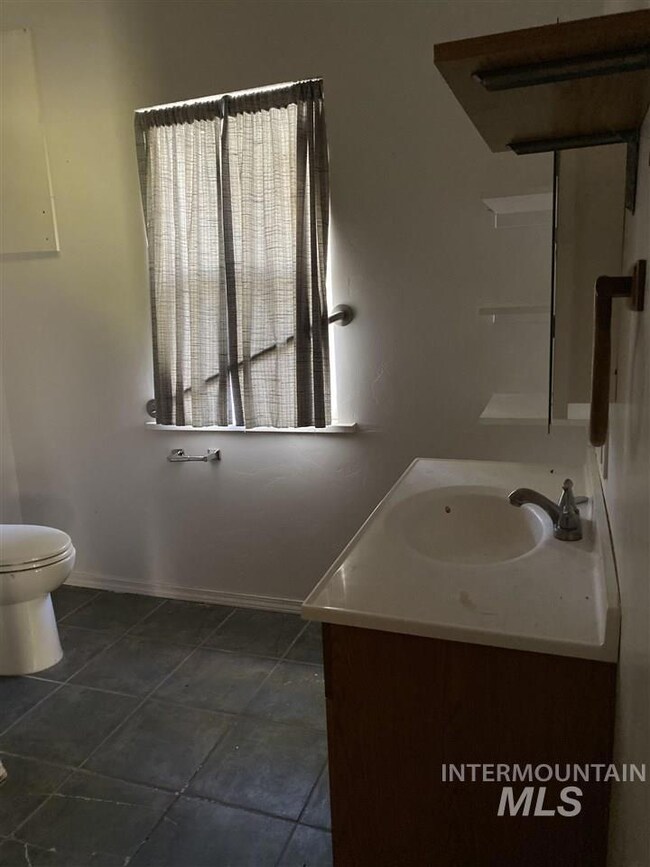 312 I Ave, Jerome, ID 83338 - photo 6