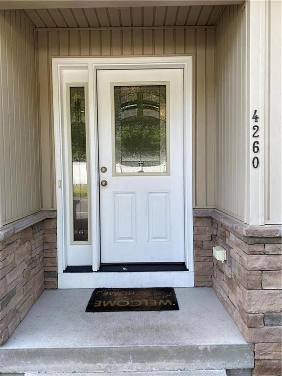 4260 Roosevelt St, Whitehall, PA 18052 - photo 2