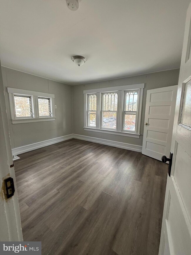 27 Washington Ave unit 2, Collingswood, NJ 08108 - photo 3