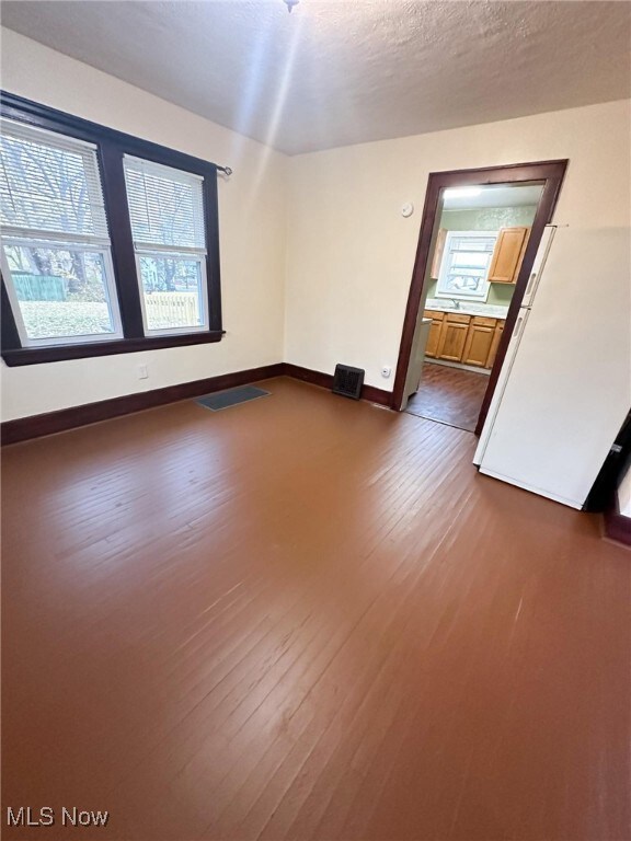 612 Hallie Ave, Akron, OH 44305 - photo 6