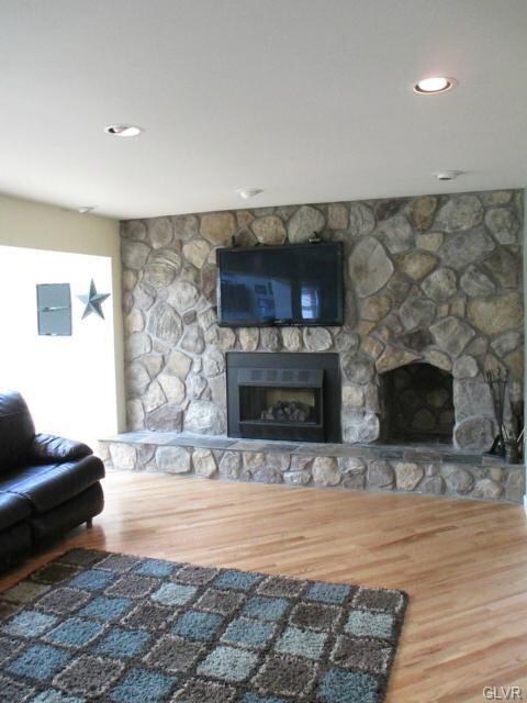 409 Wedgewood Dr, Easton, PA 18045 - photo 6