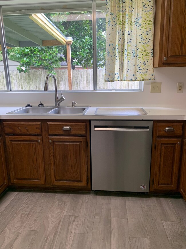 16035 Sweetwater Creek Dr, Houston, TX 77095 - photo 6