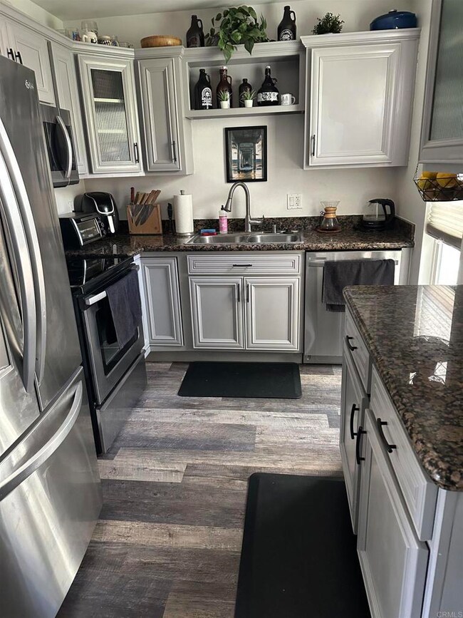 1401 Reed Ave unit 3, San Diego, CA 92109 - photo 2