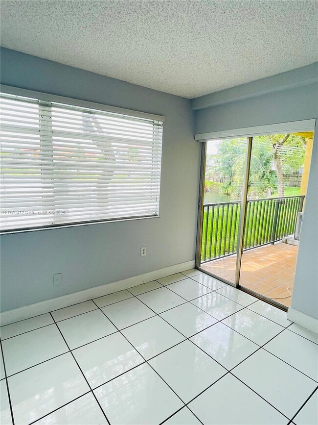 15430 SW 82nd Ln unit 613, Miami, FL 33193 - photo 6