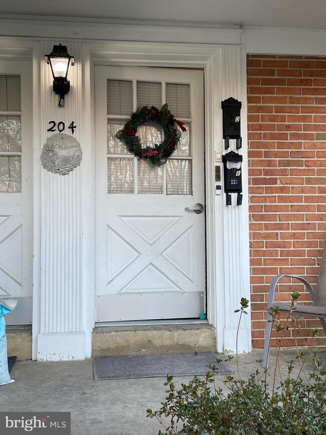 204 D Warwick Rd unit D, Stratford, NJ 08084 - photo 2