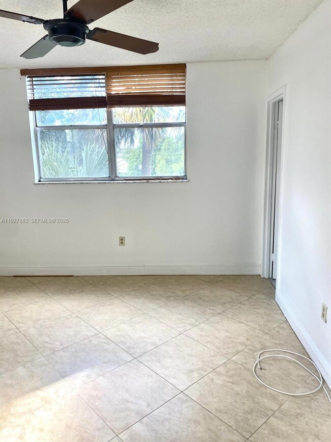 Courtyards of Broward unit 1302, North Lauderdale, FL 33068 - photo 5