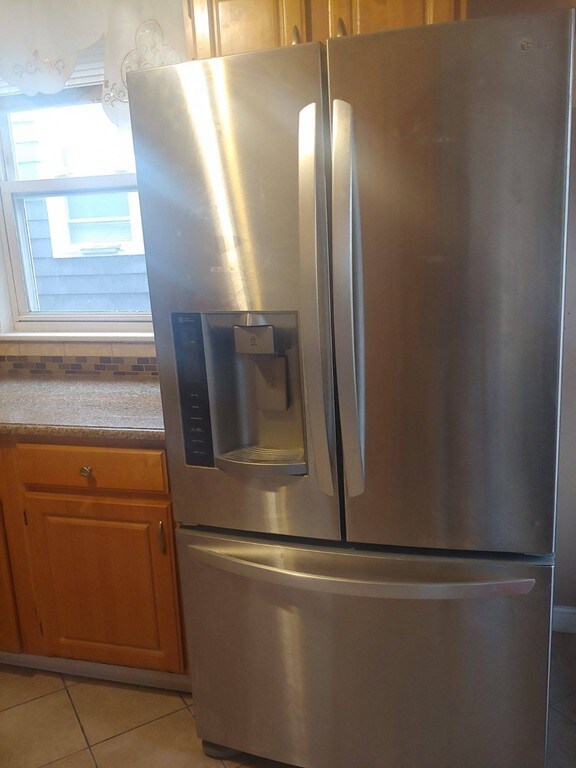 4 Melbourne St unit 3, Dorchester Center, MA 02124 - photo 4