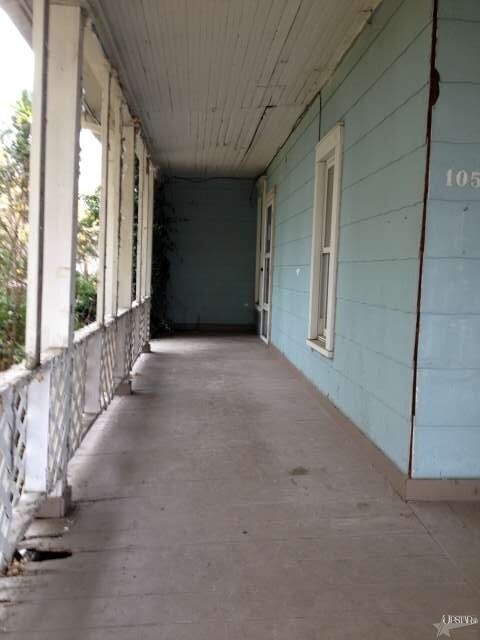 105 S Hamsher St, Garrett, IN 46738 - photo 2