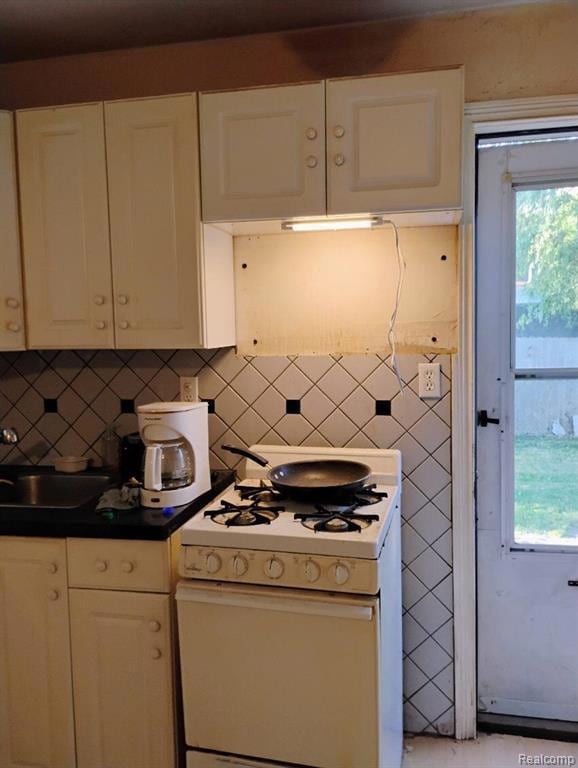 13346 Fisk Ave, Warren, MI 48089 - photo 4