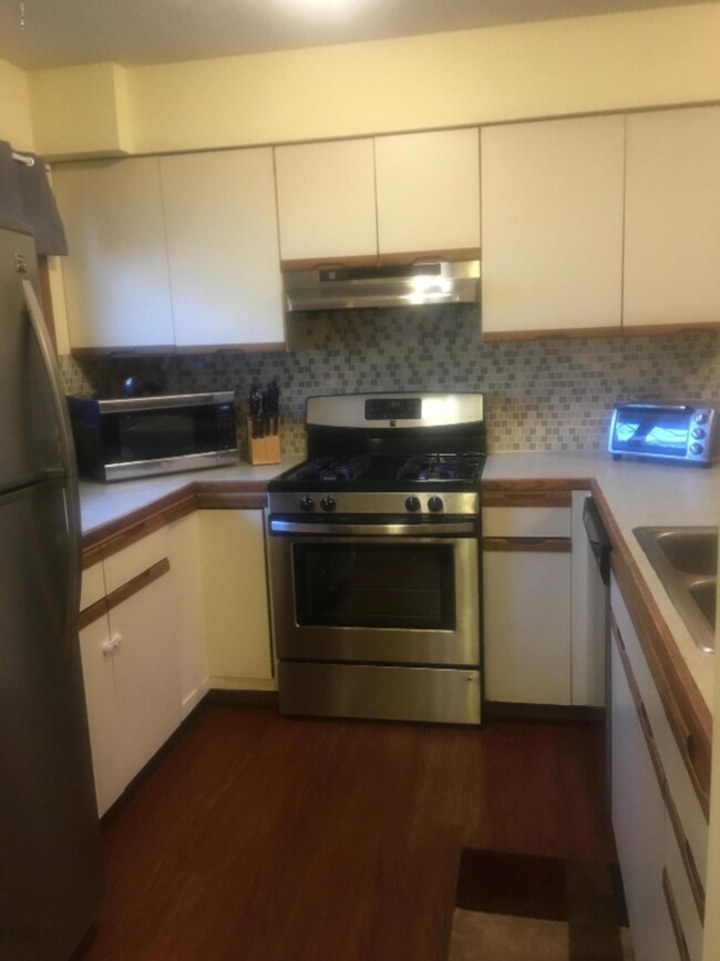 Kitchen pic 1