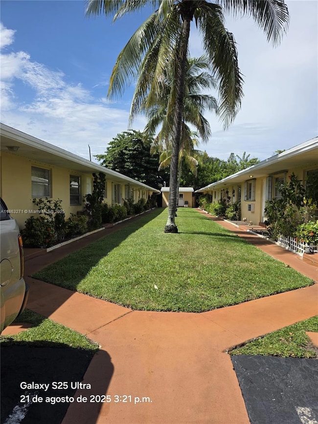 2241 Monroe St unit 8, Hollywood, FL 33020 - photo 2