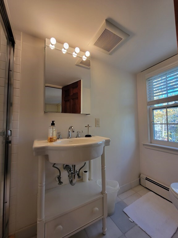 33 Weybridge Ln unit Studio, Brookline, MA 02445 - photo 5