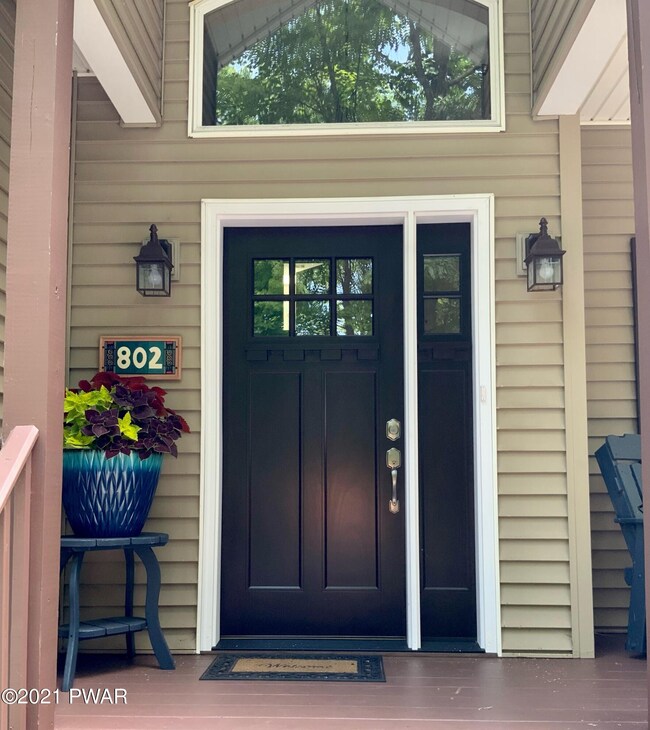 802 Overlook Ct, Lords Valley, PA 18428 - photo 5