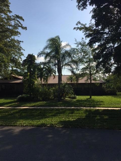 22364 Waterside Dr, Boca Raton, FL 33428 - photo 3