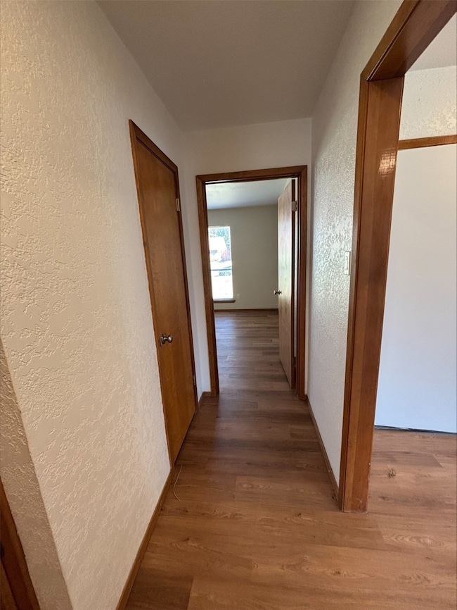 702 Matthews Ct, Arlington, TX 76012 - photo 4