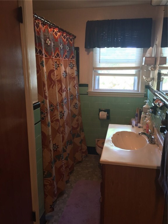 2 Kiwanee Rd, Warwick, RI 02888 - photo 5