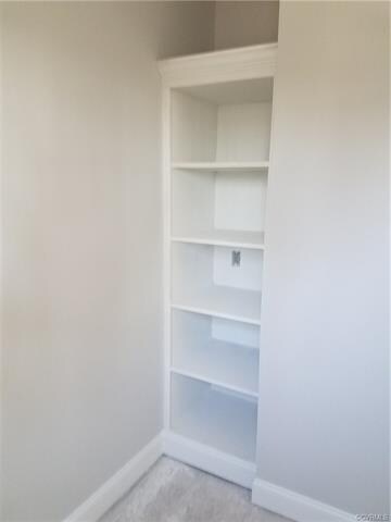 Built in shelves (2) in the Pocket office