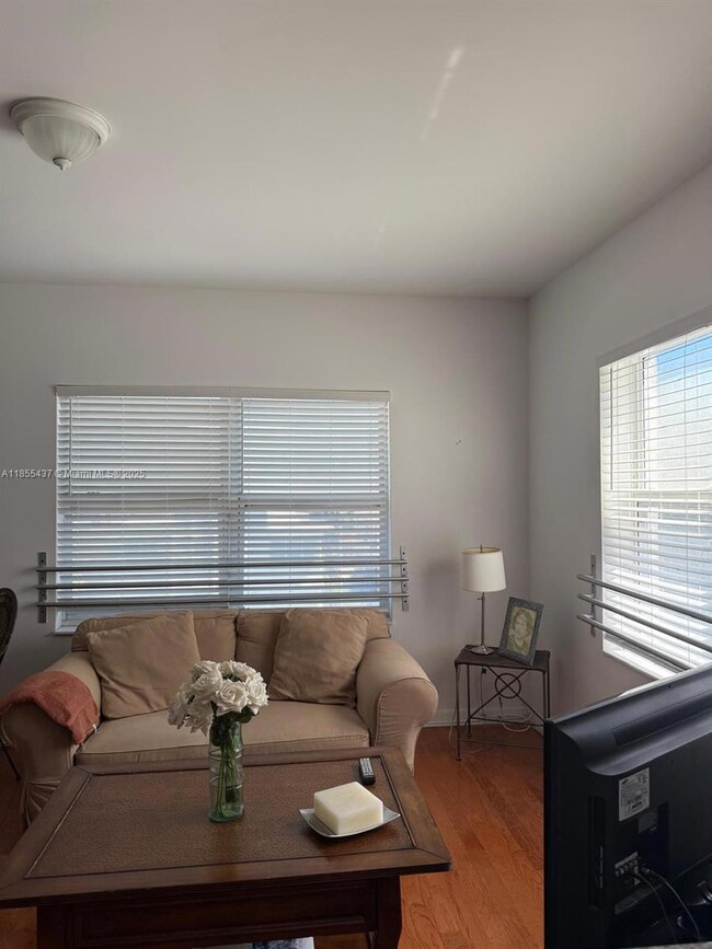 1542 Drexel Ave unit 301, Miami Beach, FL 33139 - photo 5