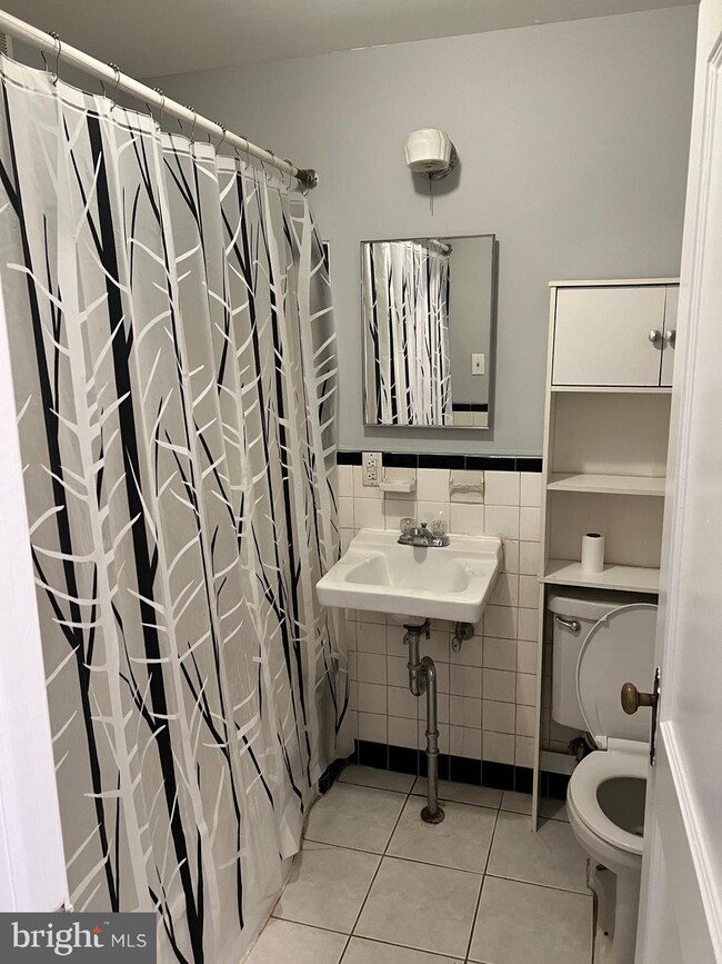 2315 Haverford Rd unit A, Ardmore, PA 19003 - photo 5