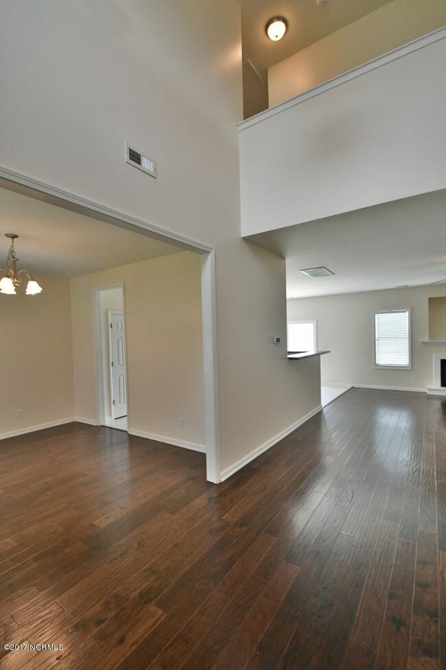 200 ESQUIRE  (11) (682x1024)