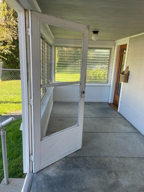 13 Middle St unit 2, Marlborough, MA 01752 - photo 4