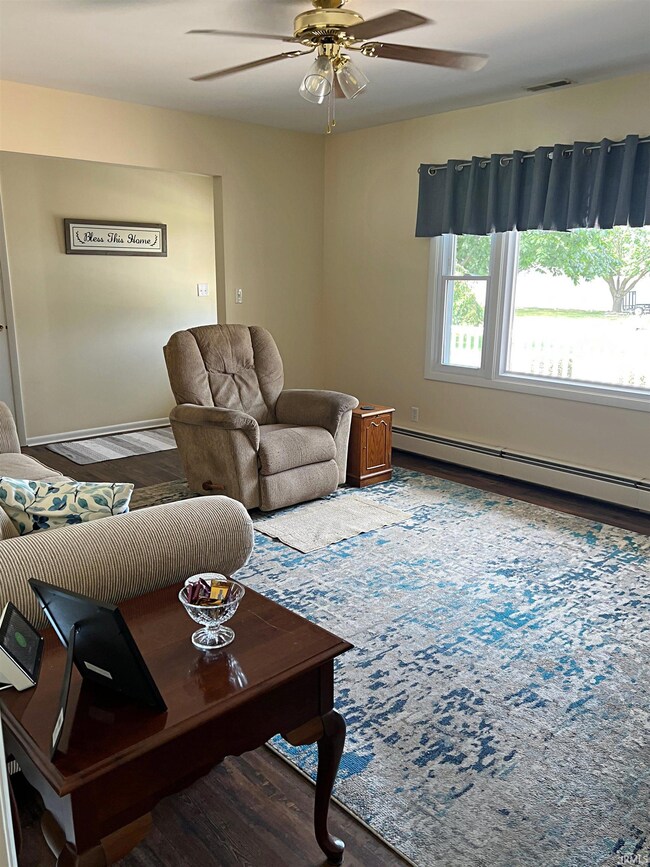 127 Meadow Ln, Linton, IN 47441 - photo 3