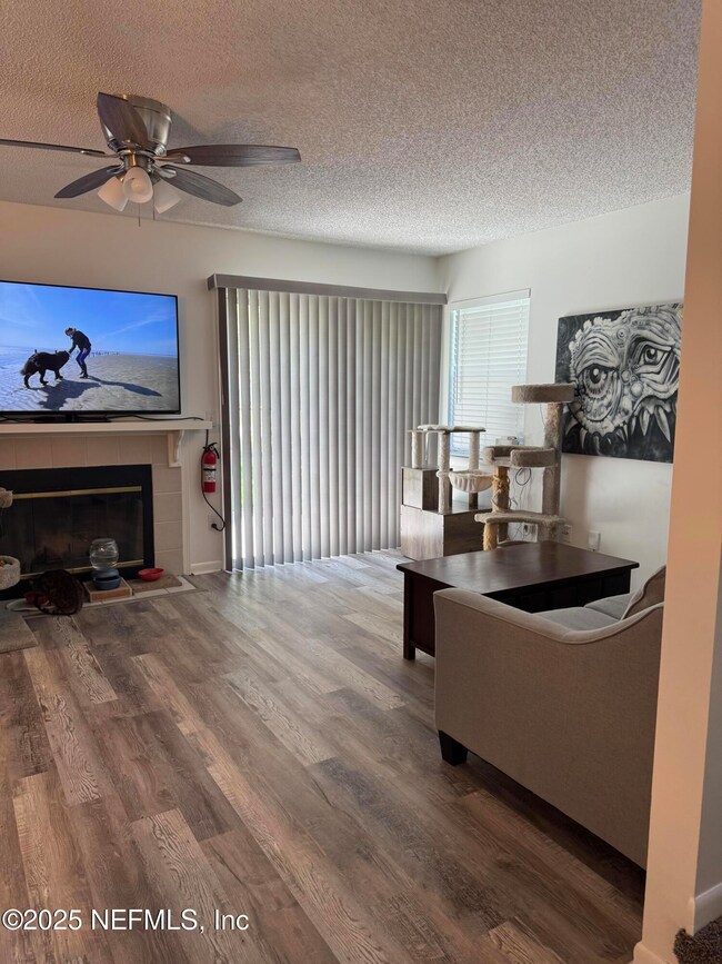 200 Spindrift Ln, Neptune Beach, FL 32266 - photo 4